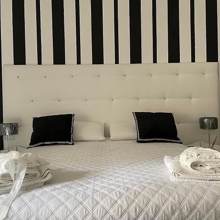 Alderi Hotel Матера Екстериор снимка