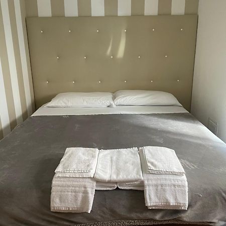 Alderi Hotel Матера Екстериор снимка