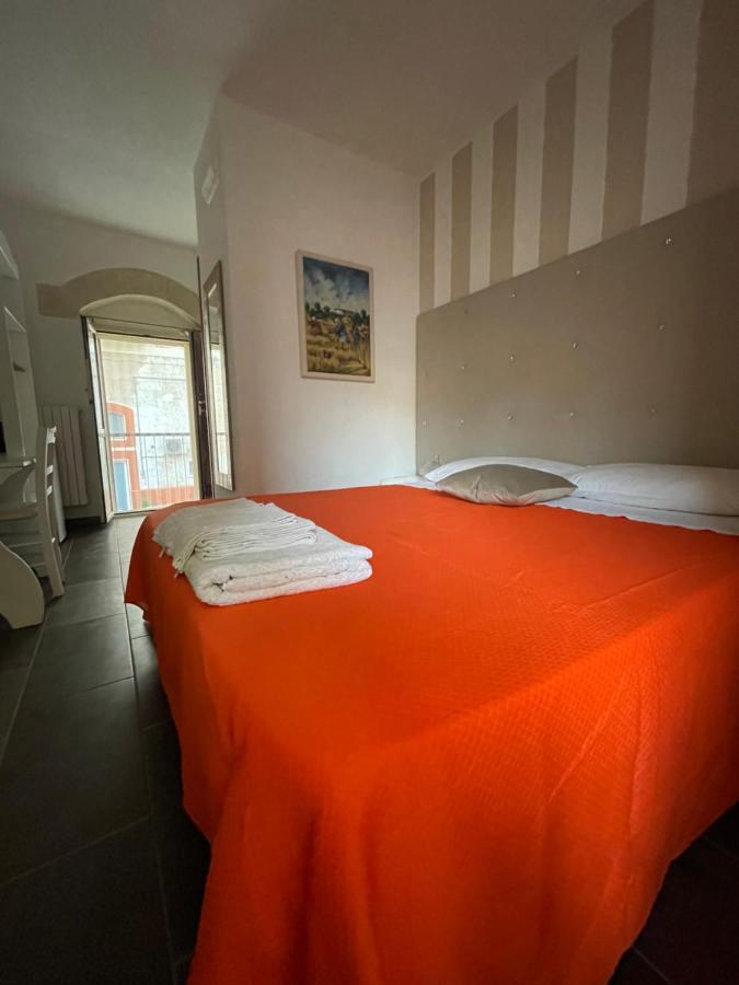 Alderi Hotel Матера Екстериор снимка