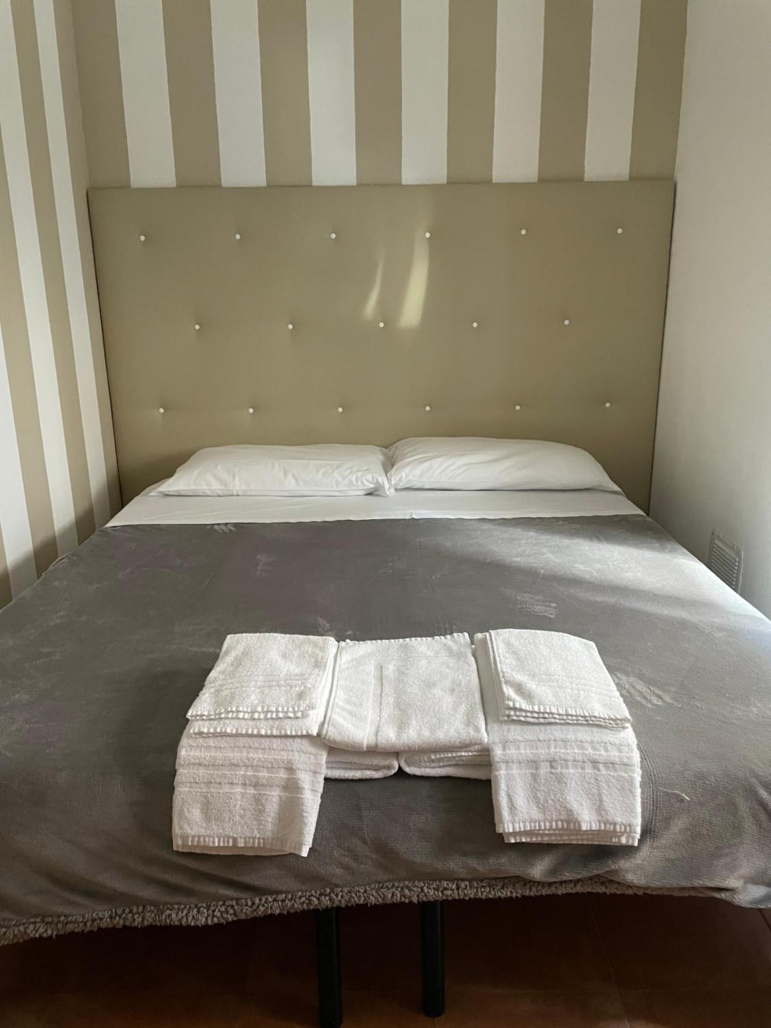 Alderi Hotel Матера Екстериор снимка